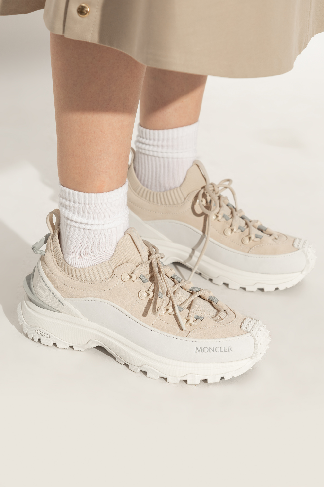 【MONCLER】Trailgrip Lite3ヌバッグ＆スエードスニーカー Moncler Trailgrip Lite 3 Nubuck and Suede Sneakers | Neiman